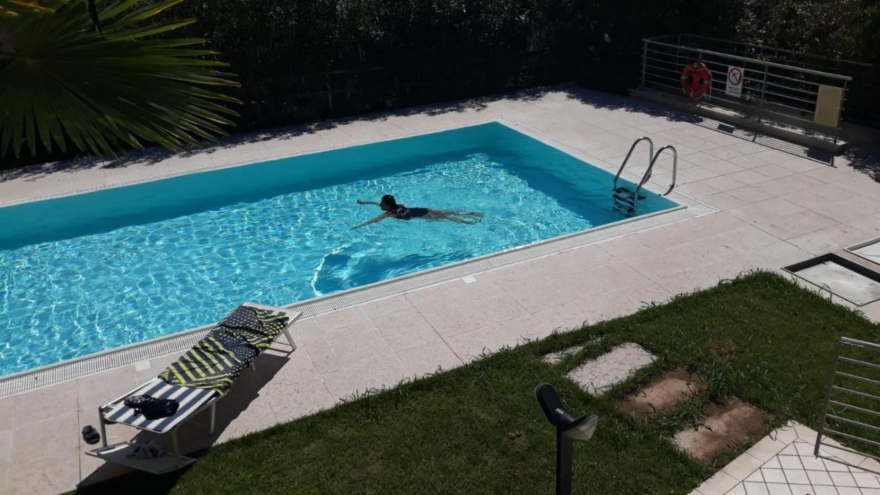 Luxury Apartment With Swimming Pool Lonato Extérieur photo